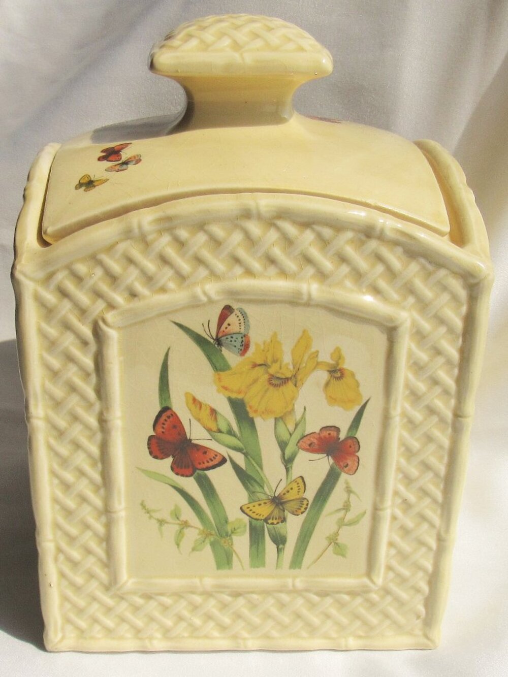 Enesco Butterfly Garden Trellis Medium/Large Canister, 1970's U121
